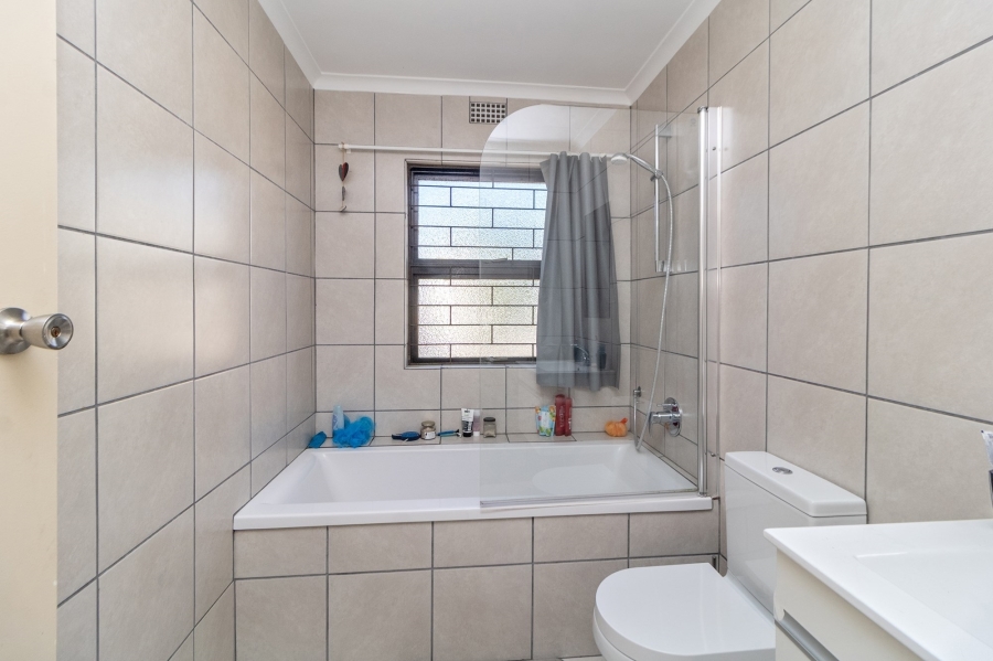2 Bedroom Property for Sale in Tijgerhof Western Cape